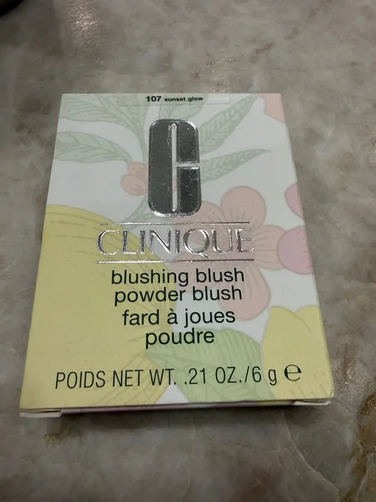 NIB Clinique Powder Blush Compact in Sunset Glow with Brush - Picture 2 of 3